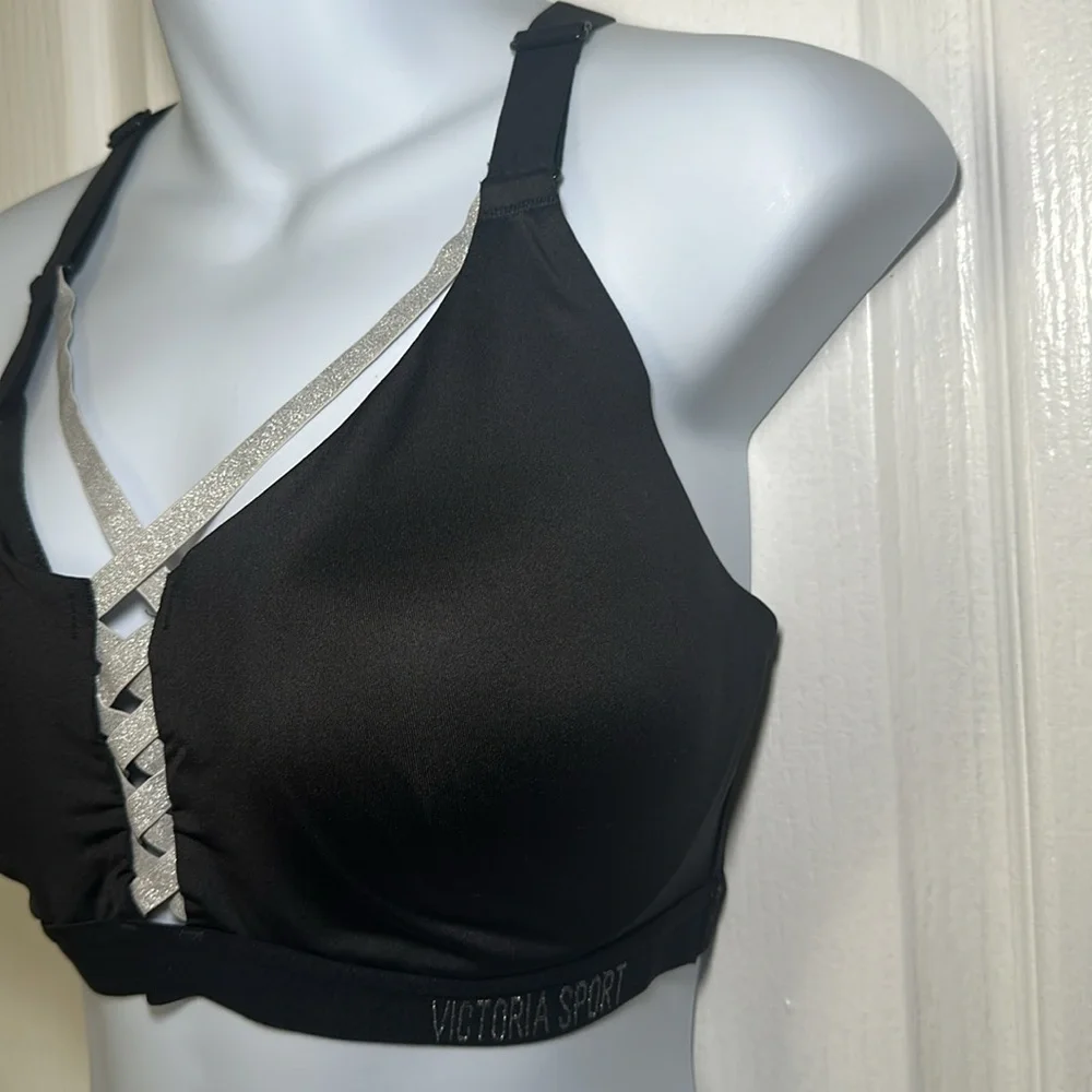 Victoria Sport sports bra size‎ 34DD color black